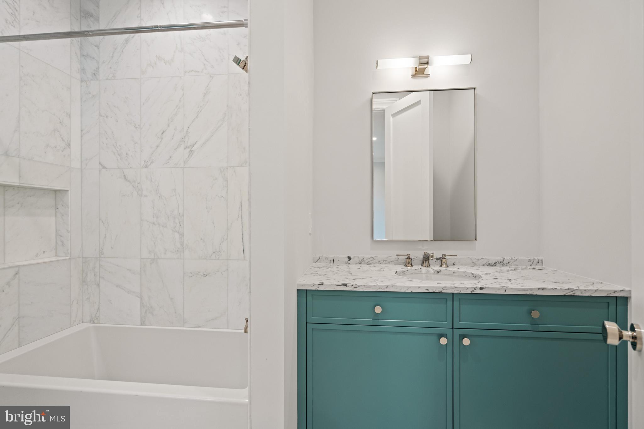 FOREST HILLS - Residential