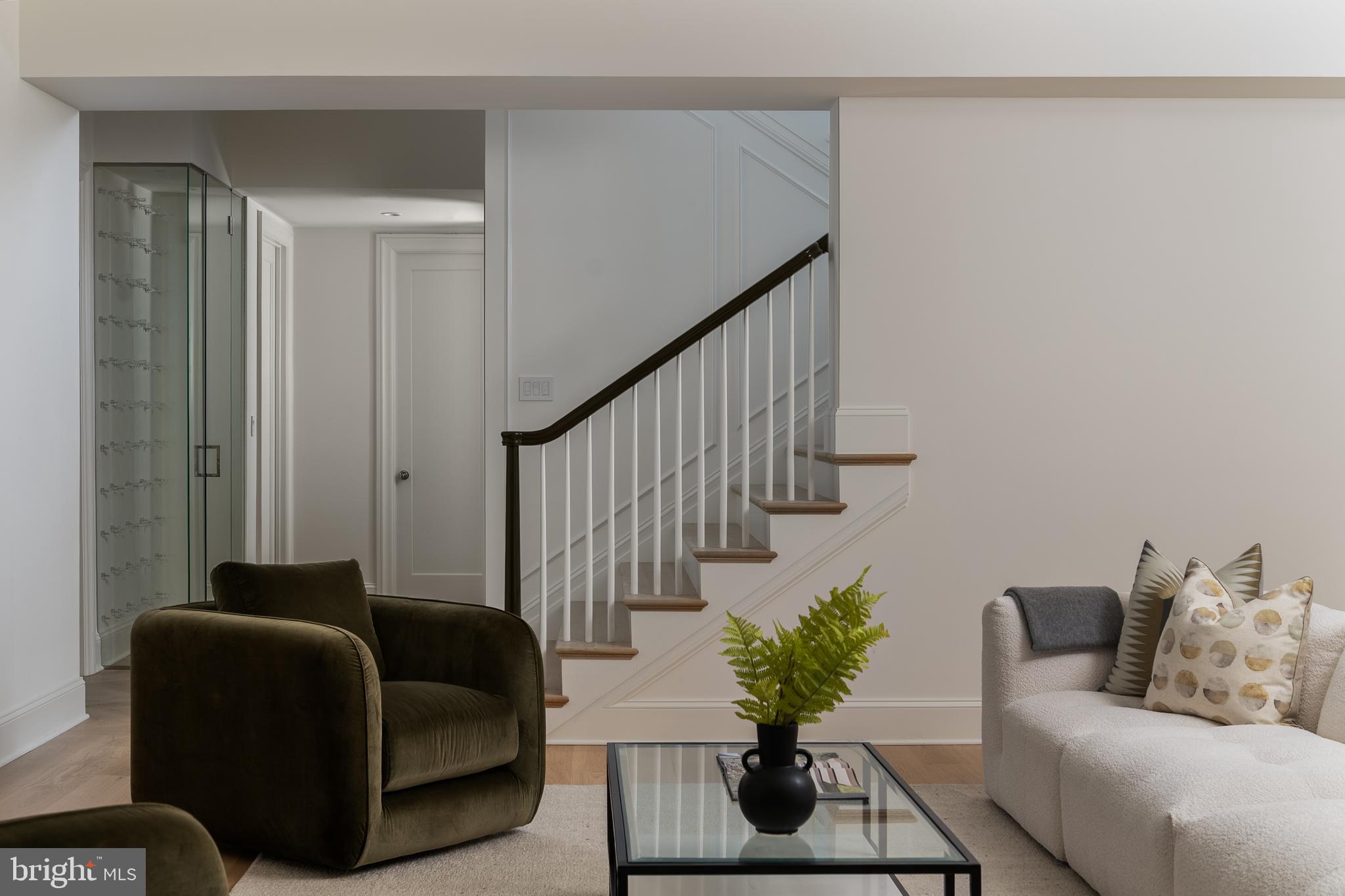 FOREST HILLS - Residential