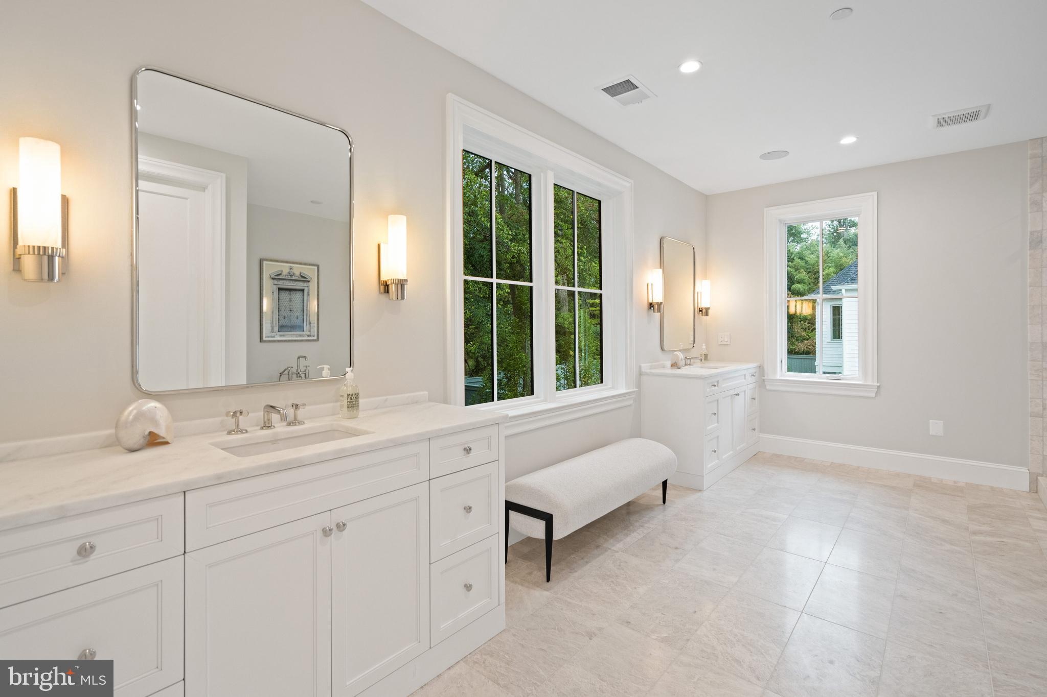 FOREST HILLS - Residential