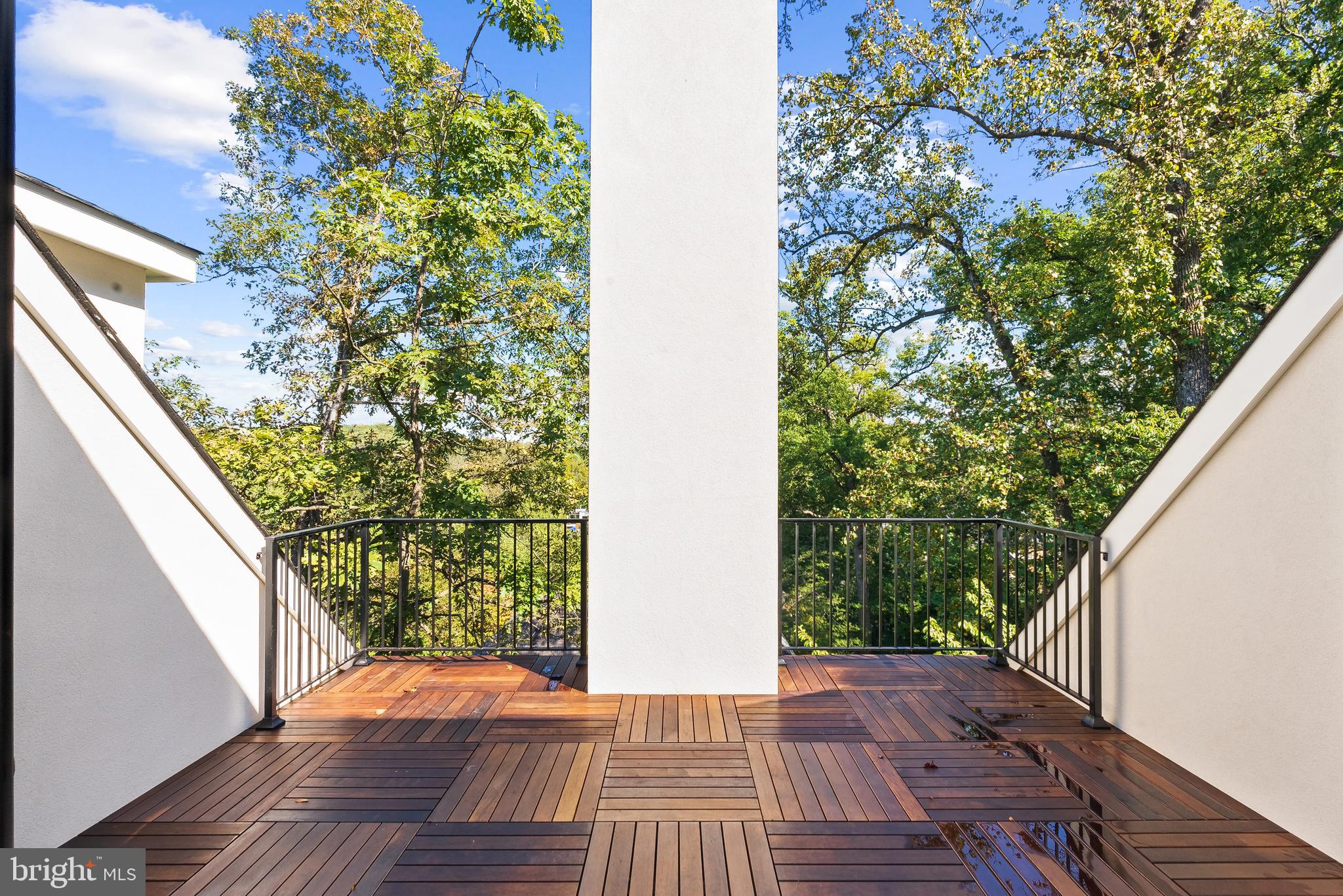 FOREST HILLS - Residential