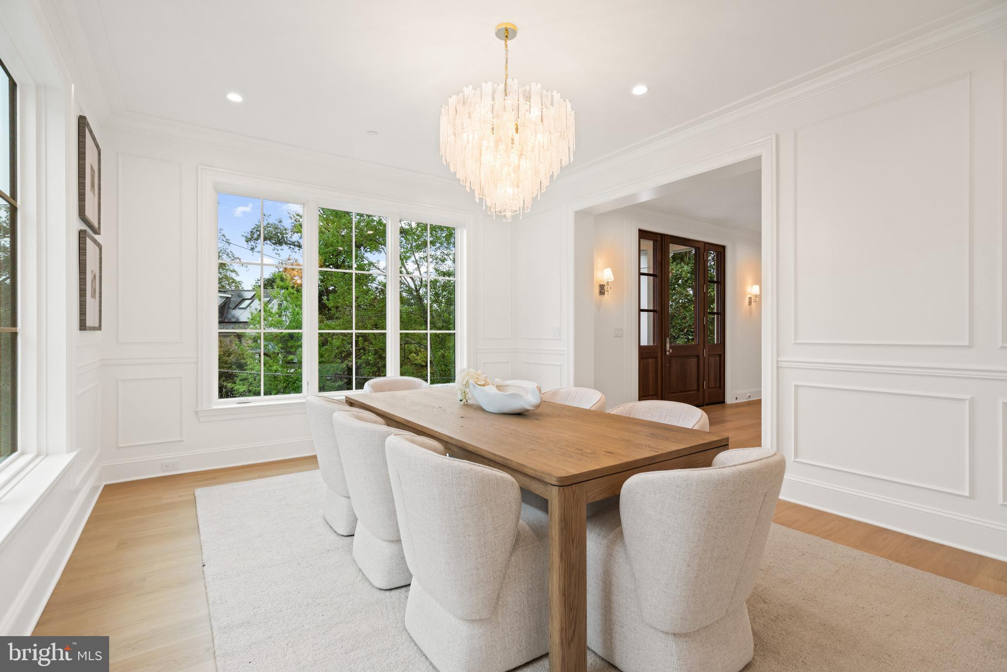 FOREST HILLS - Residential