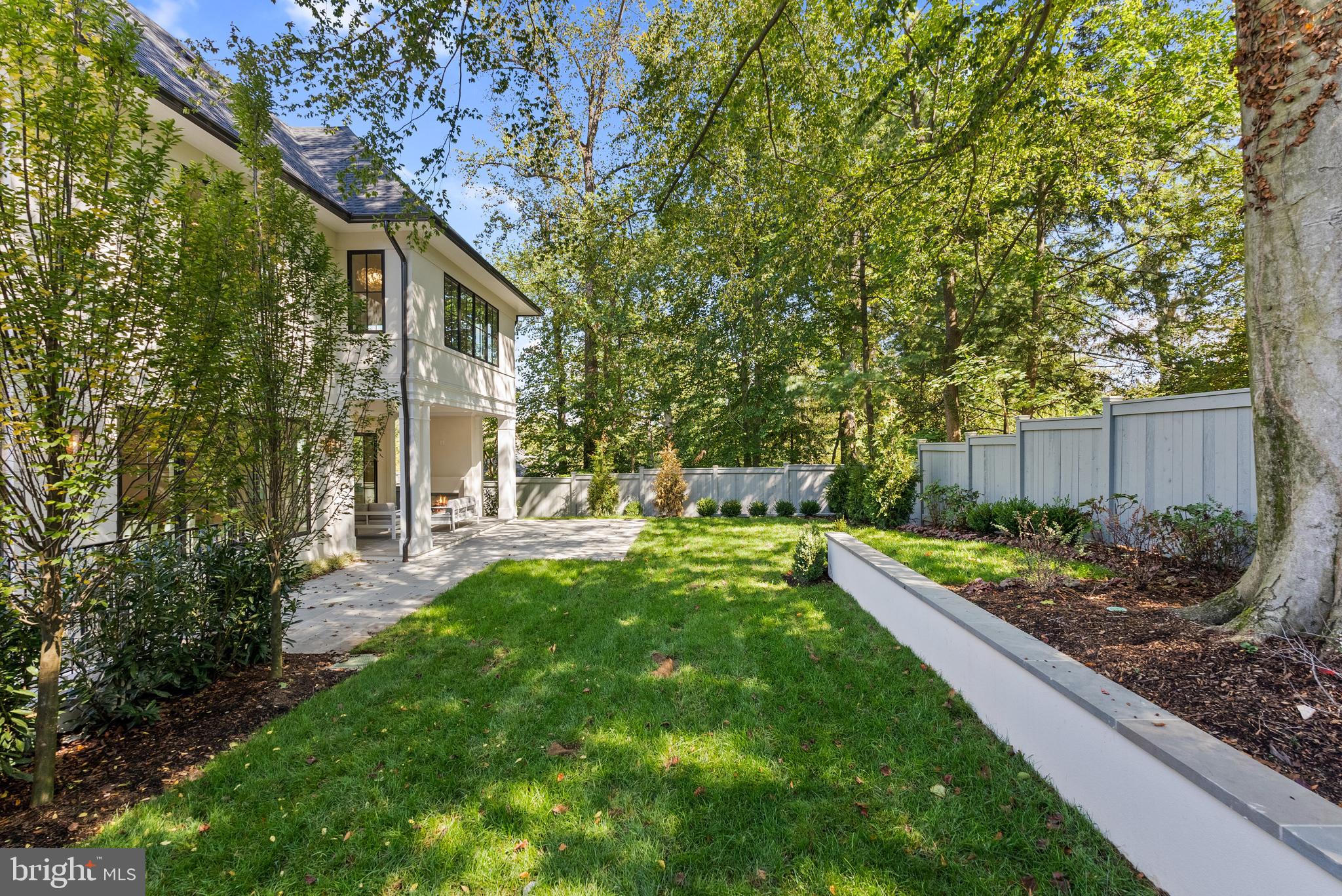 FOREST HILLS - Residential