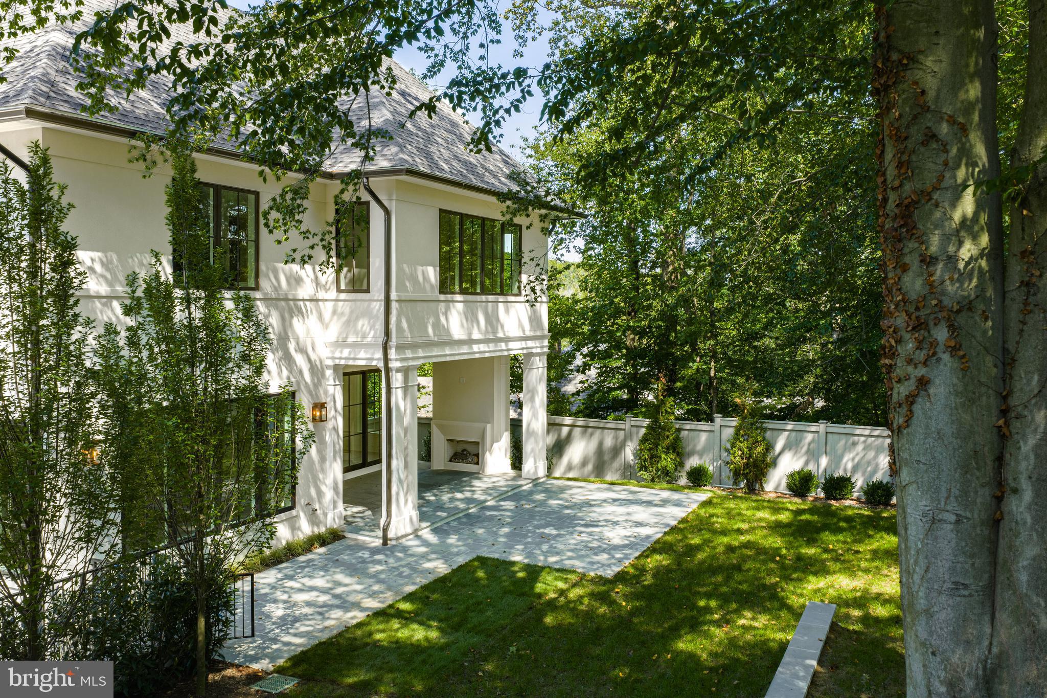 FOREST HILLS - Residential