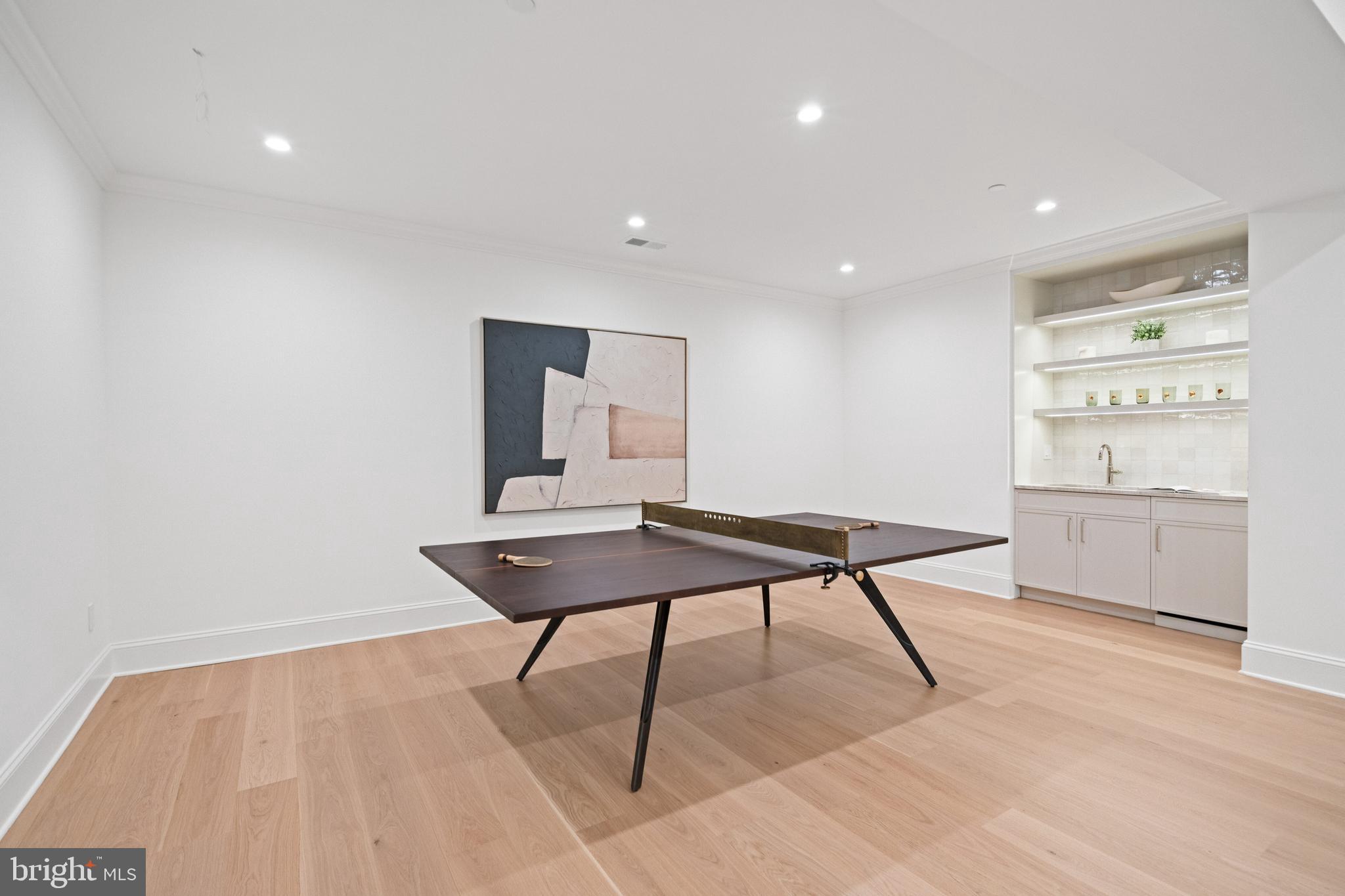 FOREST HILLS - Residential