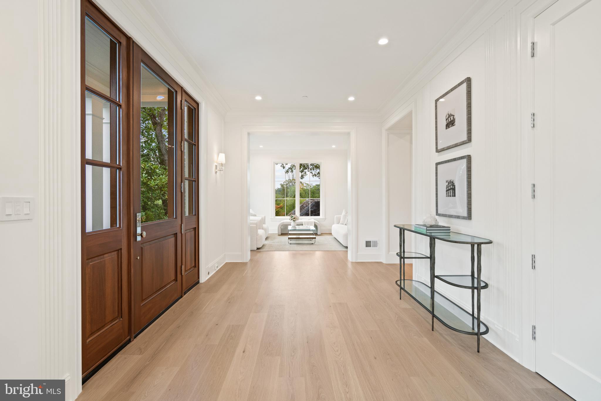 FOREST HILLS - Residential