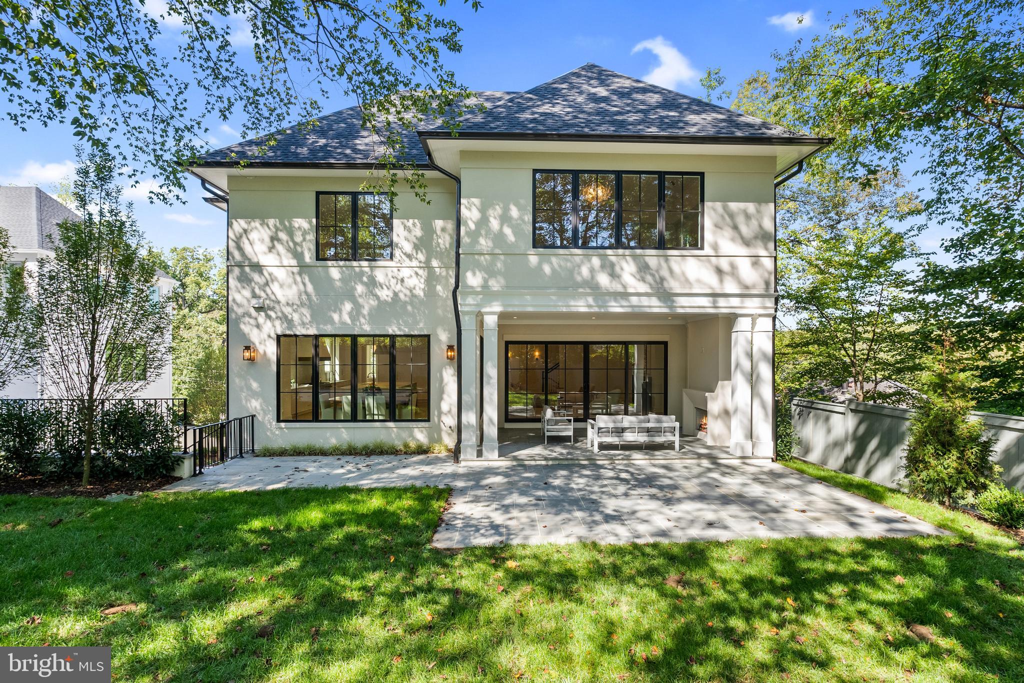FOREST HILLS - Residential