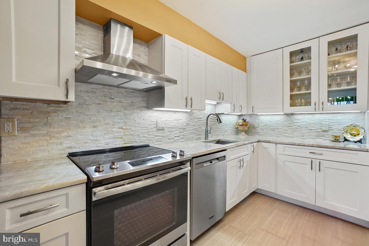 MONTEBELLO - Residential