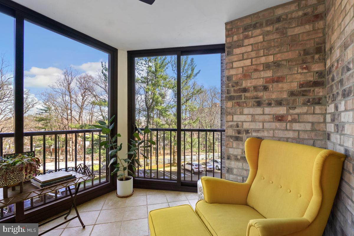 MONTEBELLO - Residential