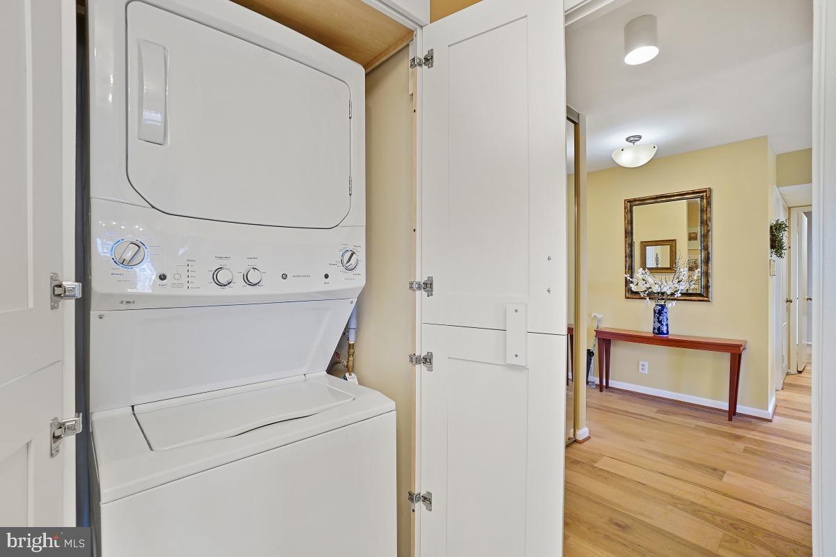 MONTEBELLO - Residential