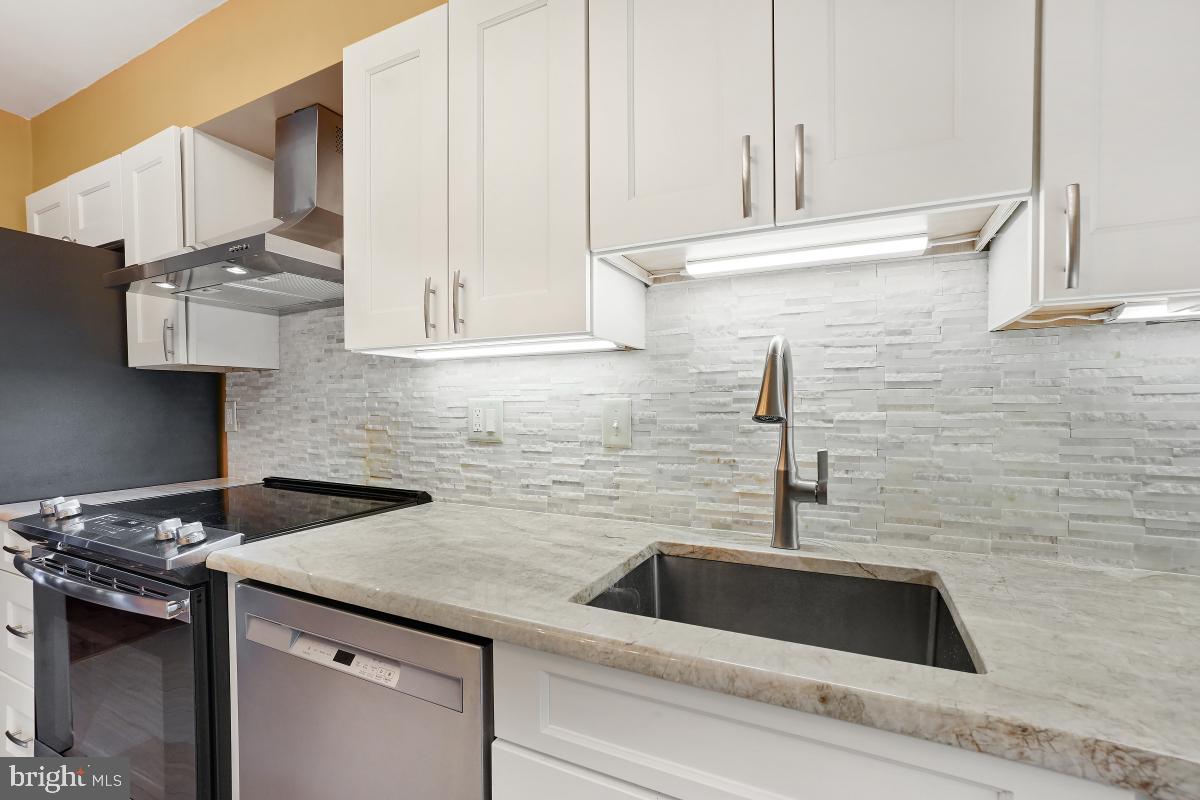 MONTEBELLO - Residential