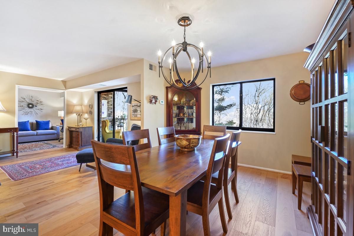 MONTEBELLO - Residential