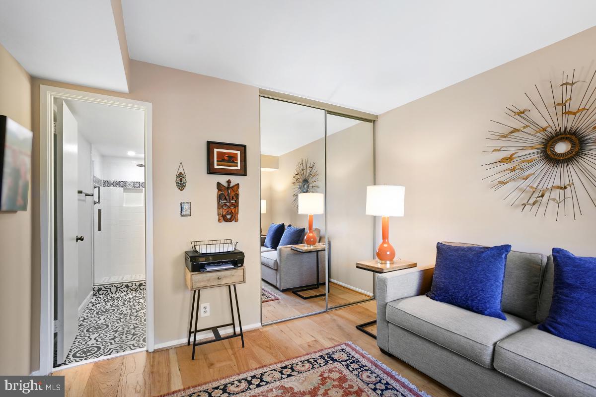 MONTEBELLO - Residential