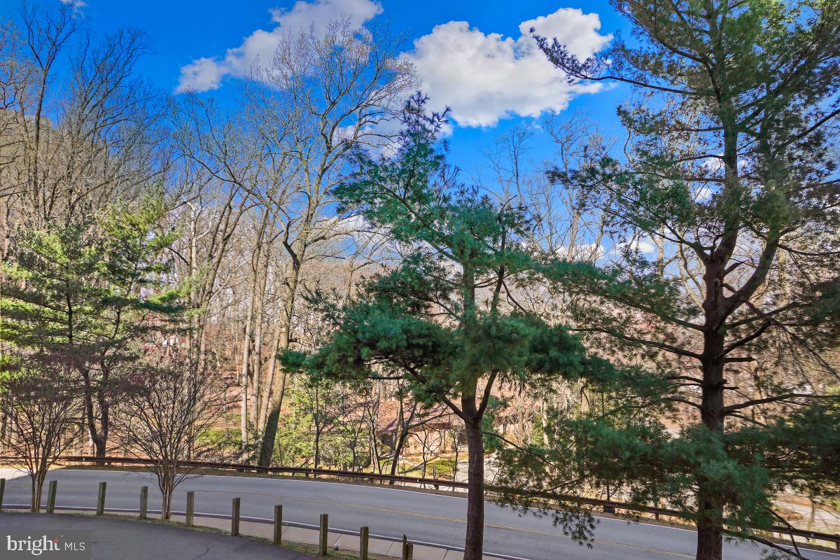 MONTEBELLO - Residential