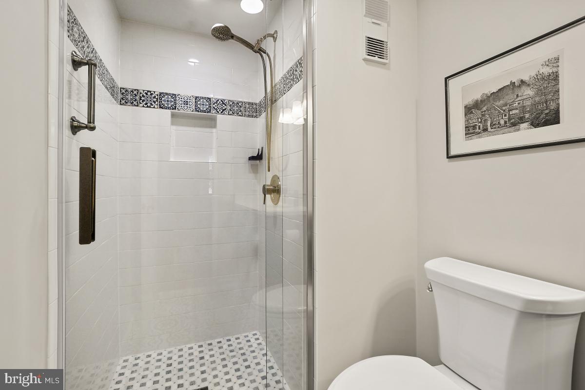 MONTEBELLO - Residential