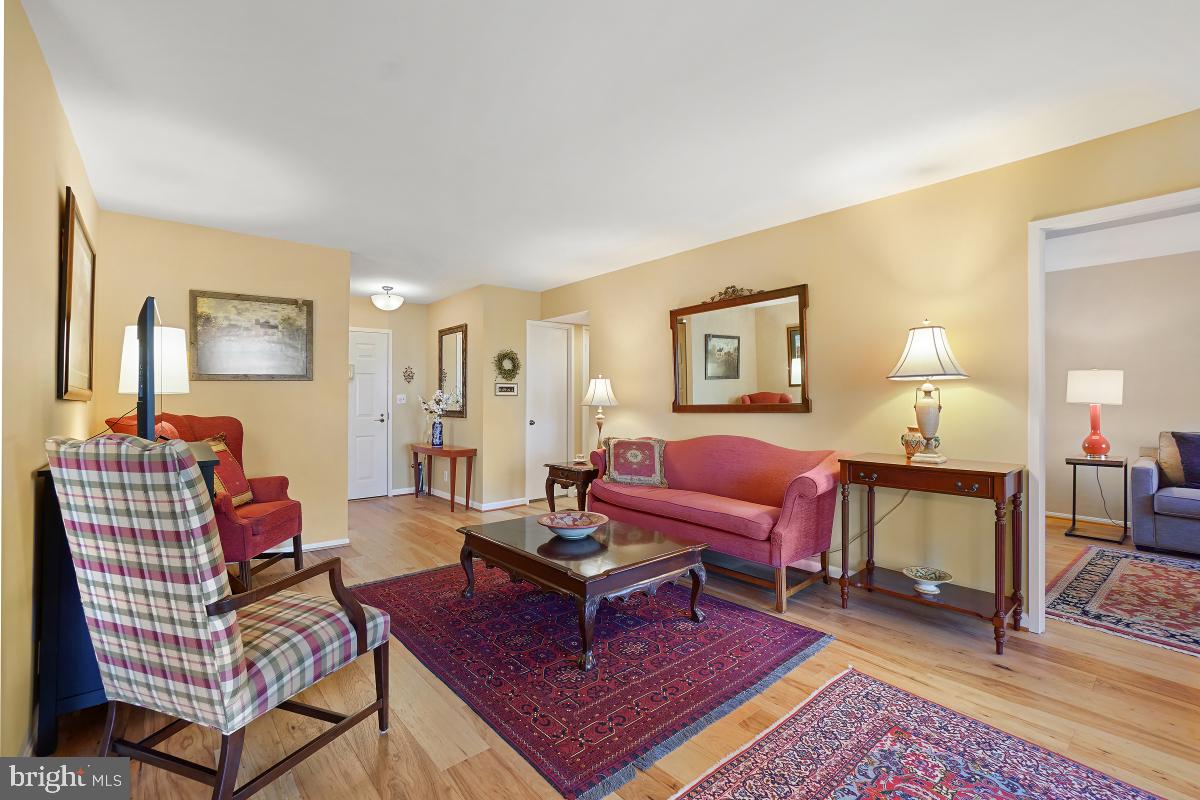 MONTEBELLO - Residential