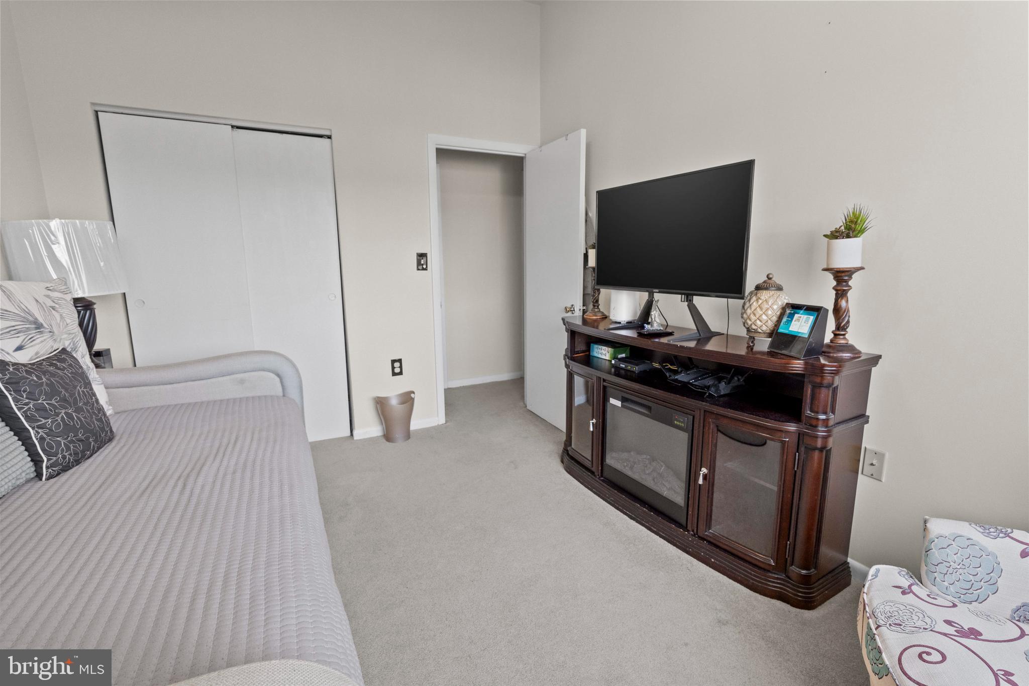 LODGE AT MCDONGH - Residential