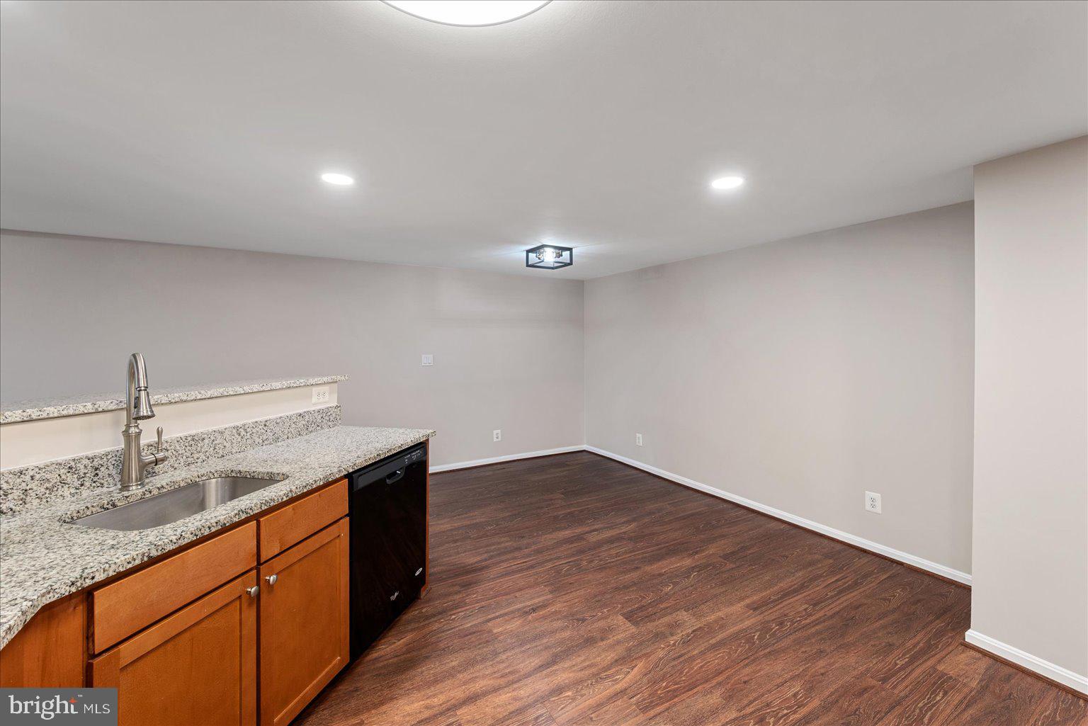 PARKSIDE AT ALEXANDRIA - Residential