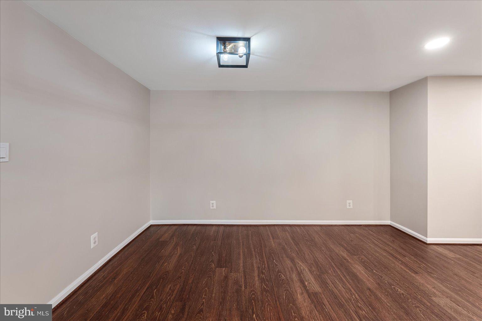 PARKSIDE AT ALEXANDRIA - Residential