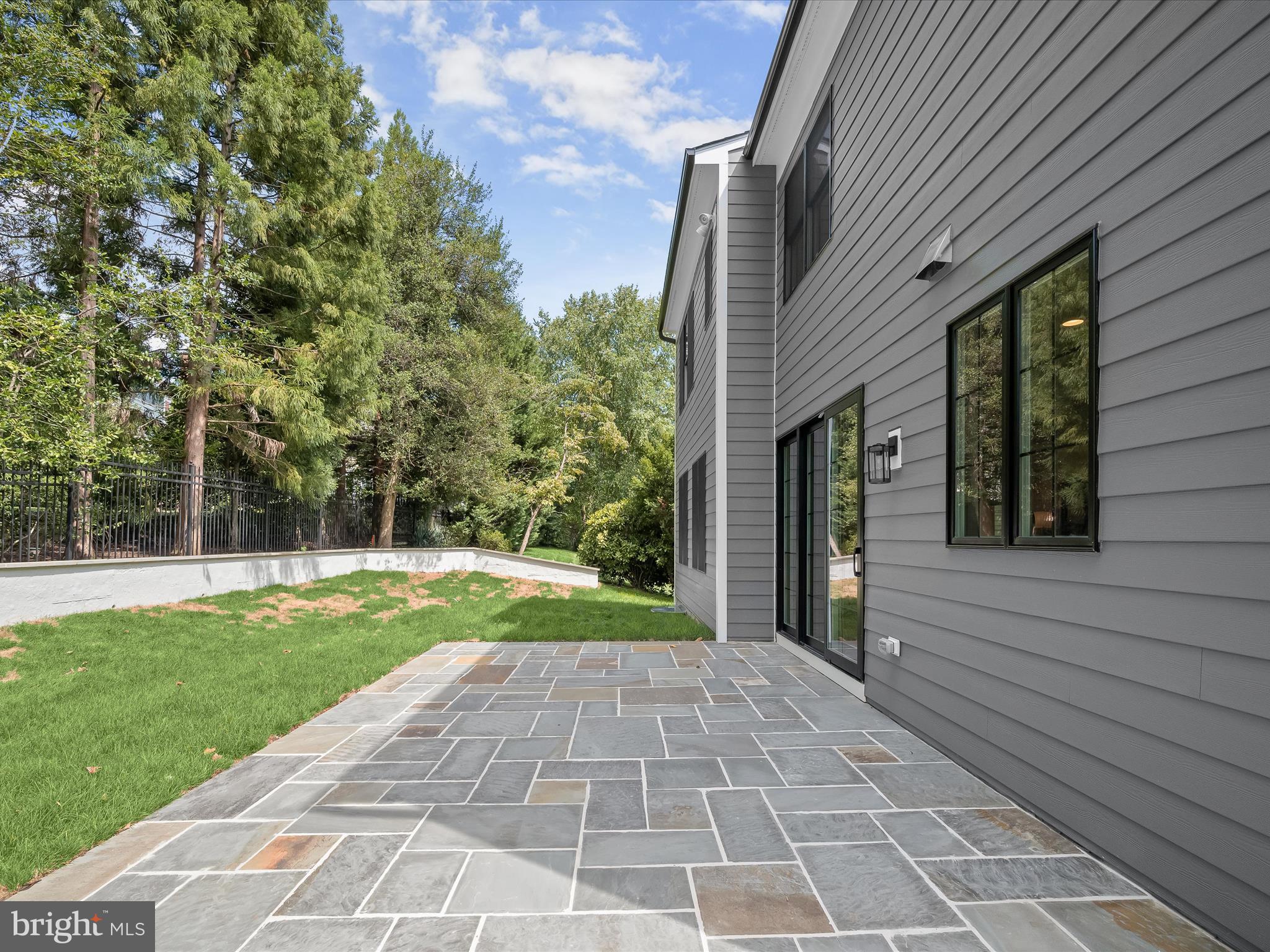 WHEATLEY HILLS - Residential