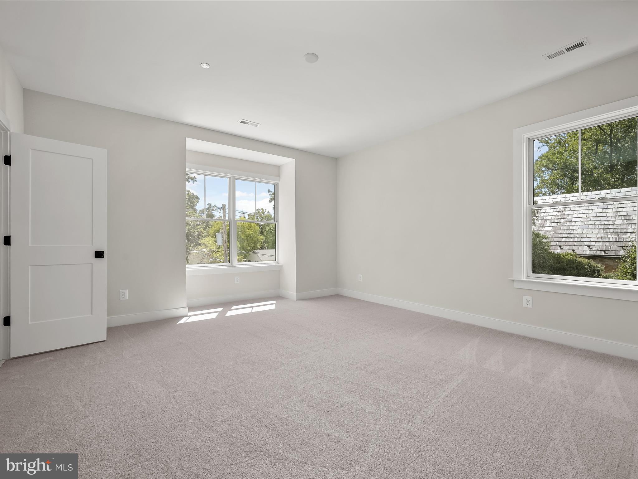 WHEATLEY HILLS - Residential