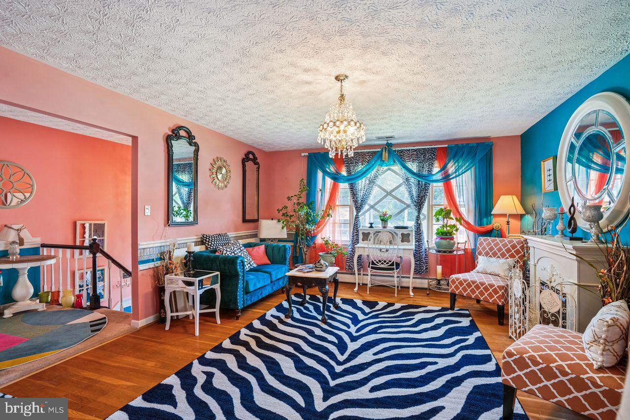 HILLMEADE MANOR - Residential