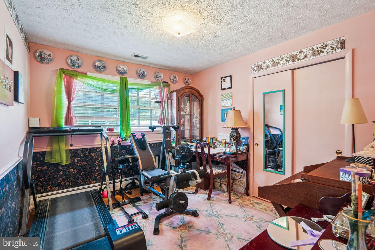 HILLMEADE MANOR - Residential