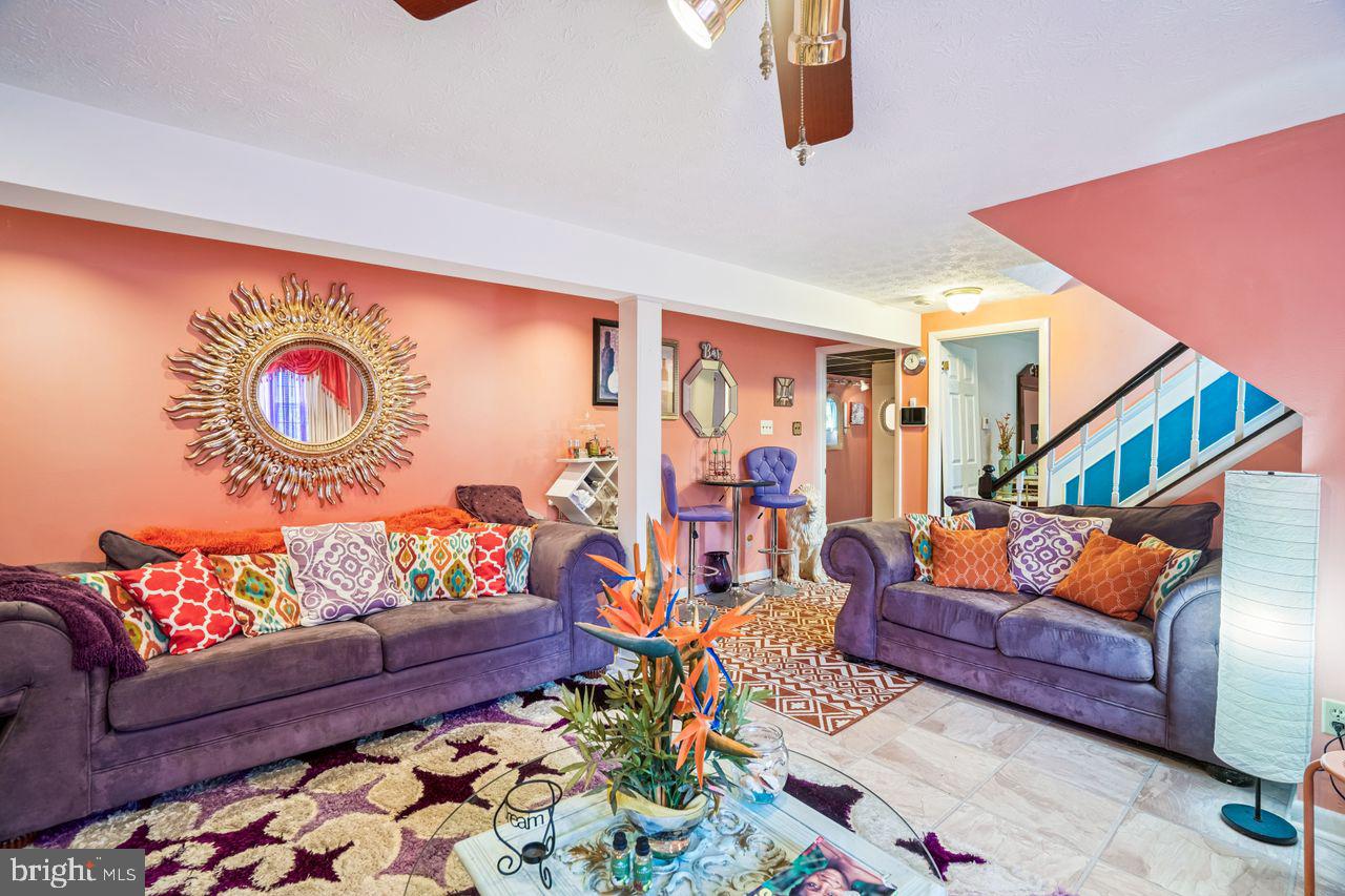 HILLMEADE MANOR - Residential