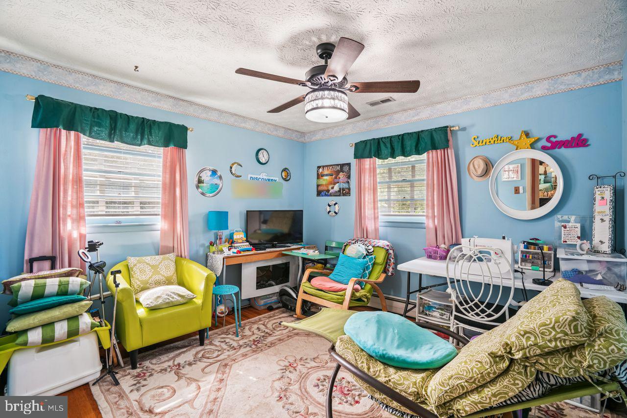 HILLMEADE MANOR - Residential