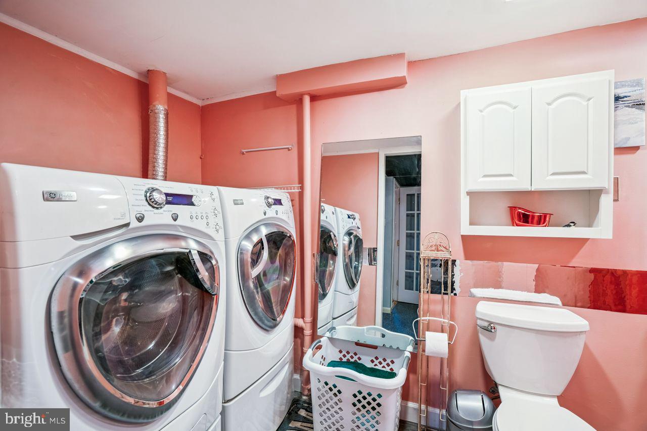 HILLMEADE MANOR - Residential