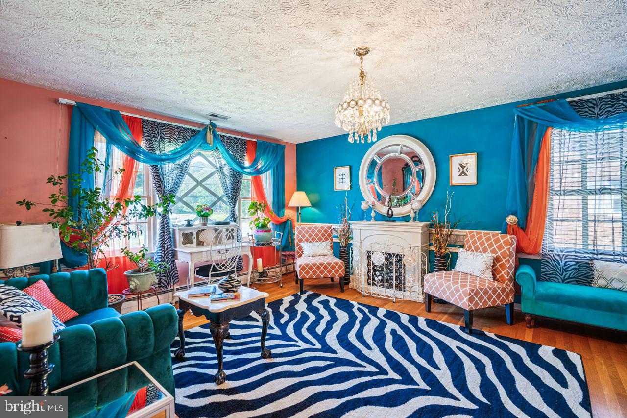 HILLMEADE MANOR - Residential