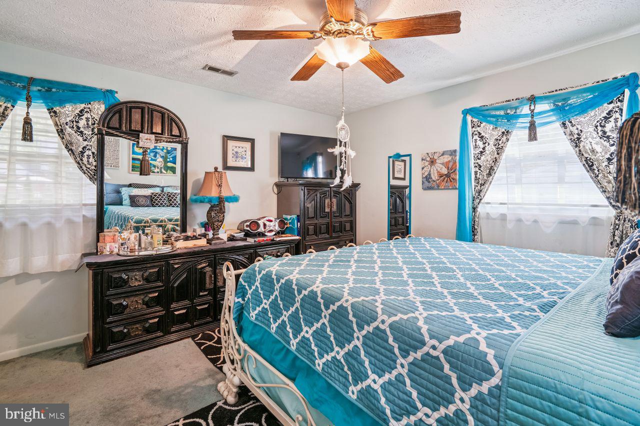 HILLMEADE MANOR - Residential