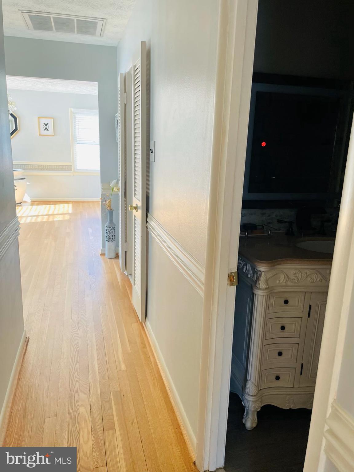 HILLMEADE MANOR - Residential