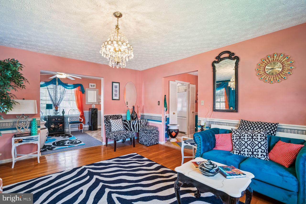 HILLMEADE MANOR - Residential