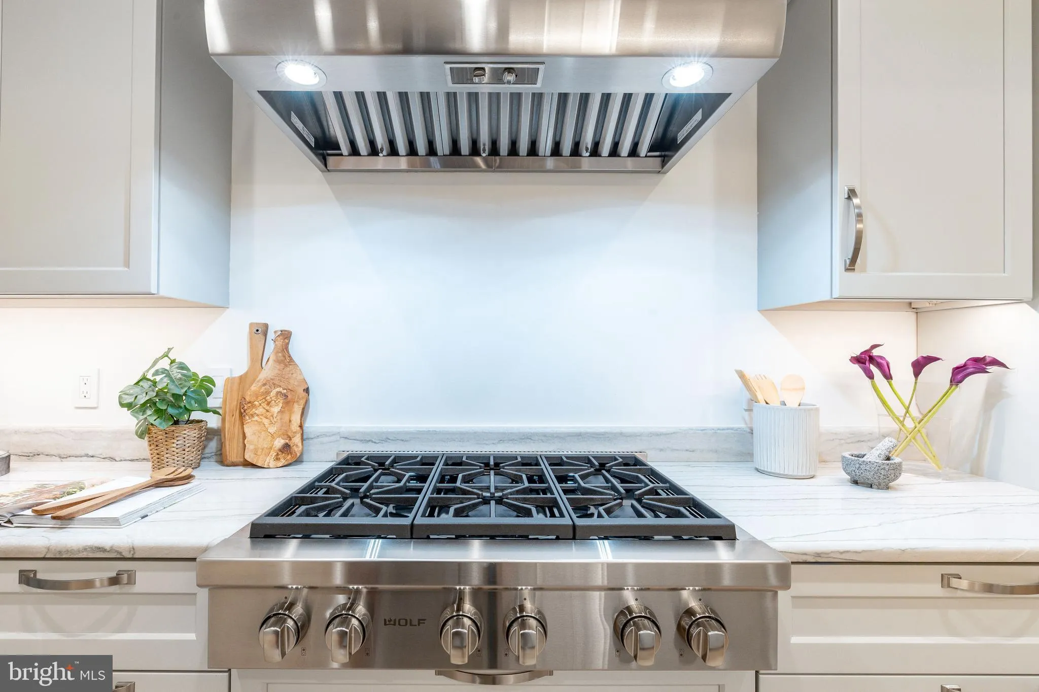 Philadelphia, Pennsylvania 19103, United States, 6 Bedrooms Bedrooms, ,7 BathroomsBathrooms,Residential,Coming Soon,223220