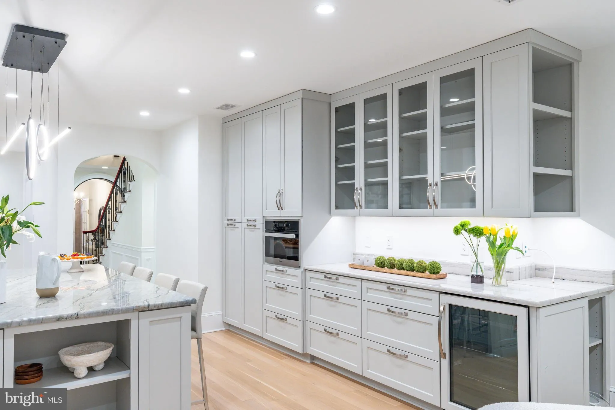 Philadelphia, Pennsylvania 19103, United States, 6 Bedrooms Bedrooms, ,7 BathroomsBathrooms,Residential,Coming Soon,223220