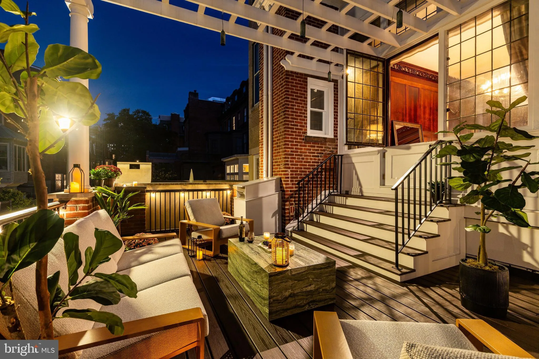 Philadelphia, Pennsylvania 19103, United States, 6 Bedrooms Bedrooms, ,7 BathroomsBathrooms,Residential,Coming Soon,223220