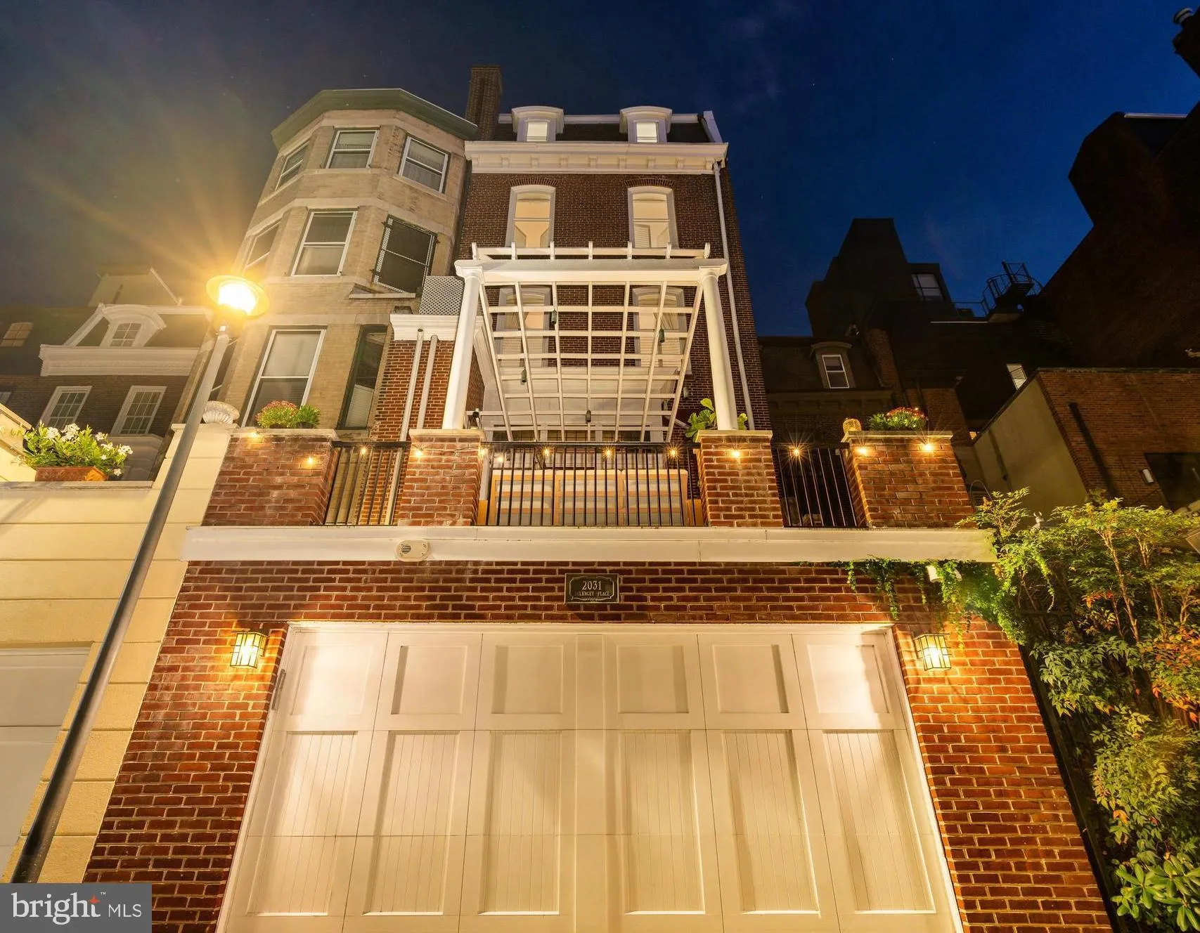 Philadelphia, Pennsylvania 19103, United States, 6 Bedrooms Bedrooms, ,7 BathroomsBathrooms,Residential,Coming Soon,223220