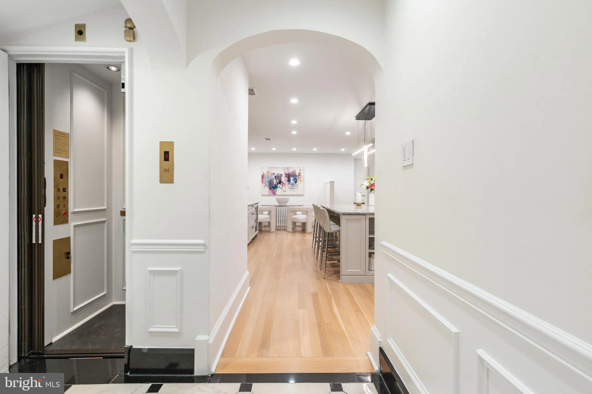 Philadelphia, Pennsylvania 19103, United States, 6 Bedrooms Bedrooms, ,7 BathroomsBathrooms,Residential,Coming Soon,223220