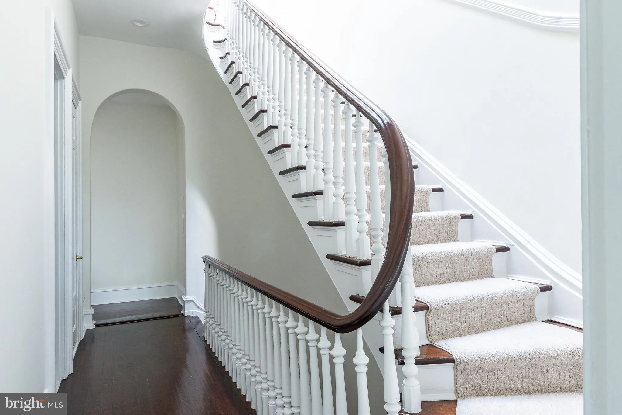 Philadelphia, Pennsylvania 19103, United States, 6 Bedrooms Bedrooms, ,7 BathroomsBathrooms,Residential,Coming Soon,223220