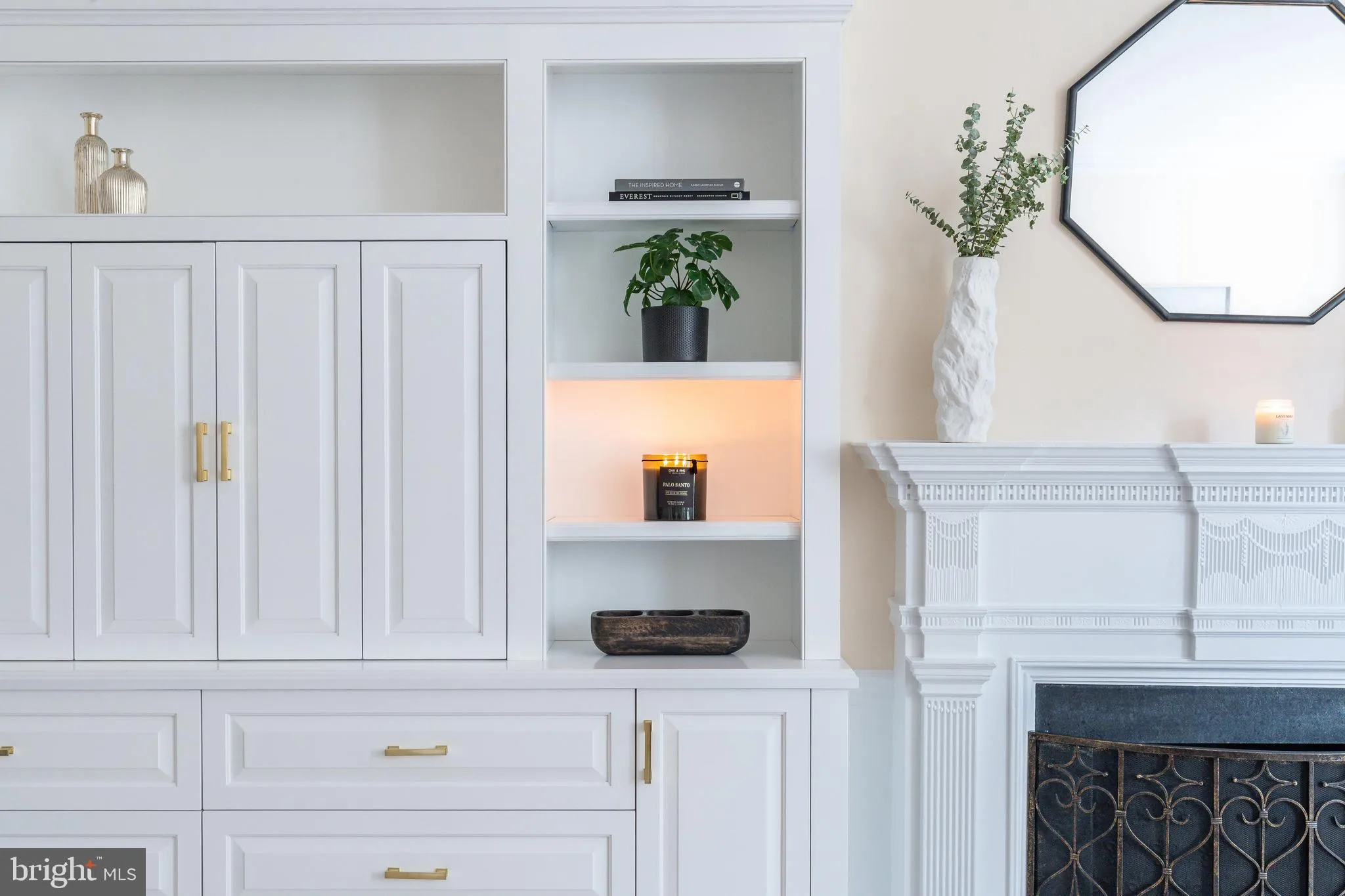 Philadelphia, Pennsylvania 19103, United States, 6 Bedrooms Bedrooms, ,7 BathroomsBathrooms,Residential,Coming Soon,223220