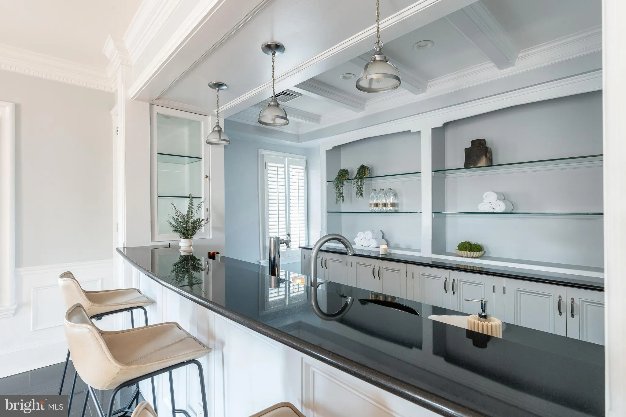 Philadelphia, Pennsylvania 19103, United States, 6 Bedrooms Bedrooms, ,7 BathroomsBathrooms,Residential,Coming Soon,223220