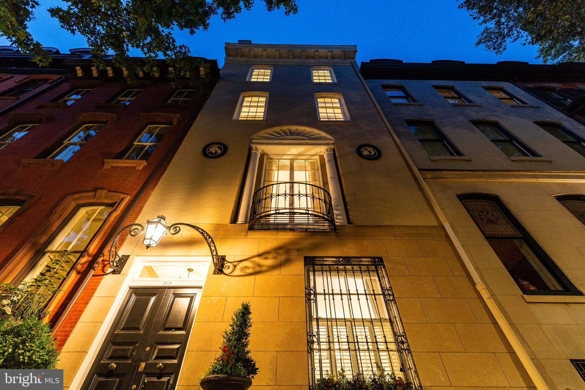 Philadelphia, Pennsylvania 19103, United States, 6 Bedrooms Bedrooms, ,7 BathroomsBathrooms,Residential,Coming Soon,223220