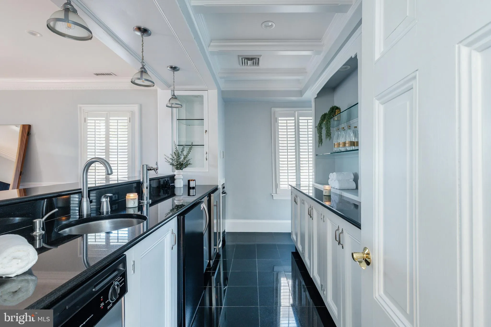 Philadelphia, Pennsylvania 19103, United States, 6 Bedrooms Bedrooms, ,7 BathroomsBathrooms,Residential,Coming Soon,223220