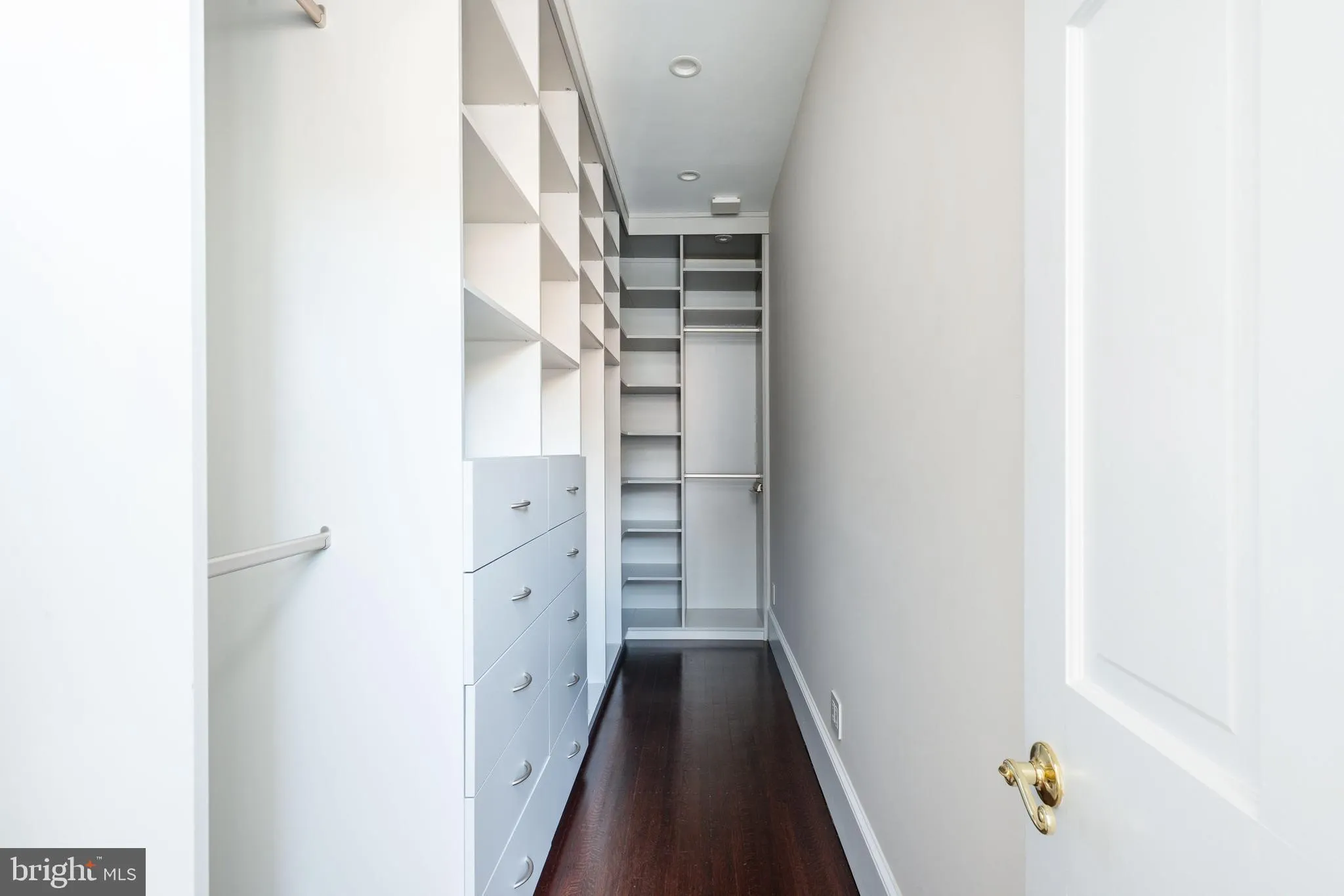 Philadelphia, Pennsylvania 19103, United States, 6 Bedrooms Bedrooms, ,7 BathroomsBathrooms,Residential,Coming Soon,223220