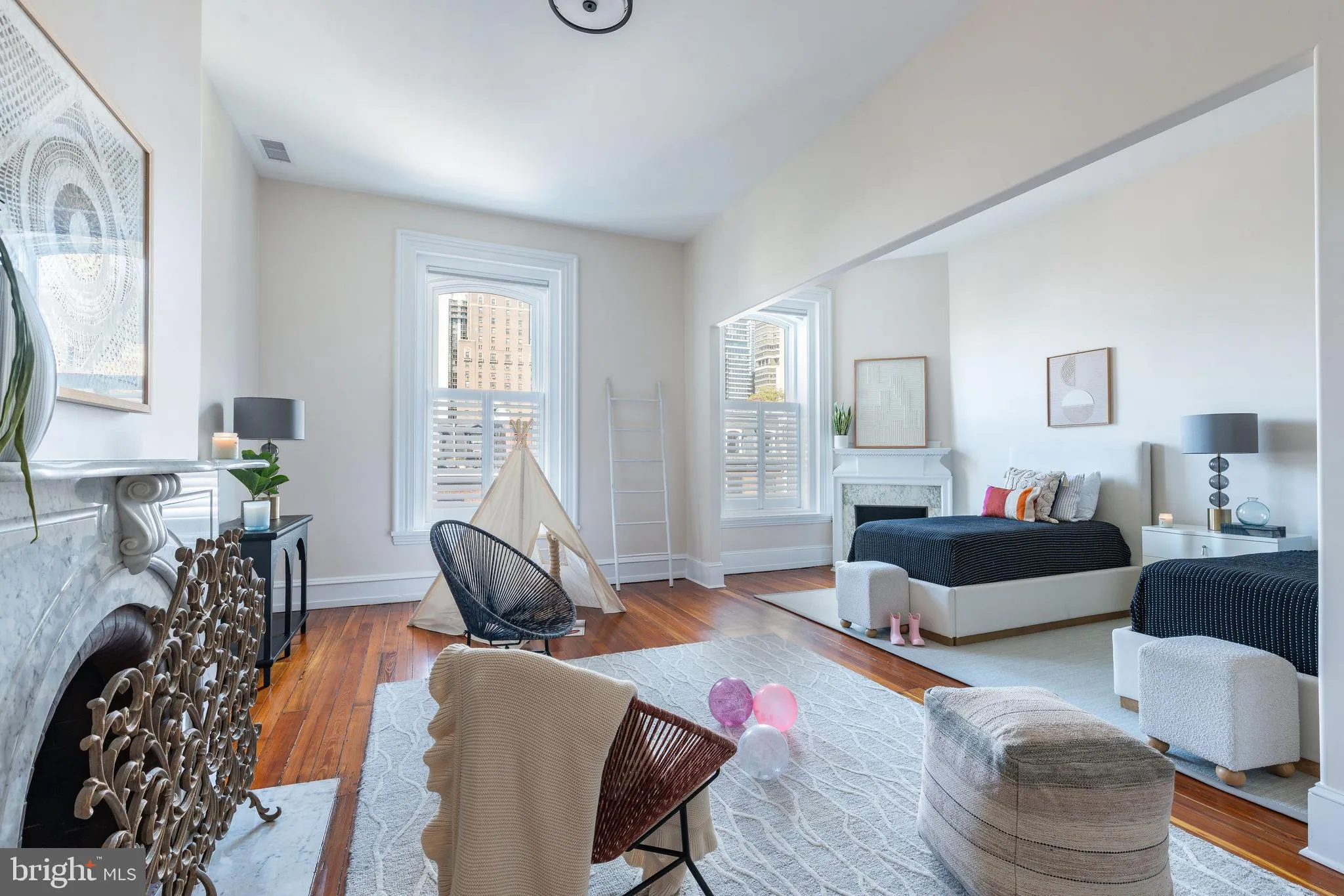 Philadelphia, Pennsylvania 19103, United States, 6 Bedrooms Bedrooms, ,7 BathroomsBathrooms,Residential,Coming Soon,223220