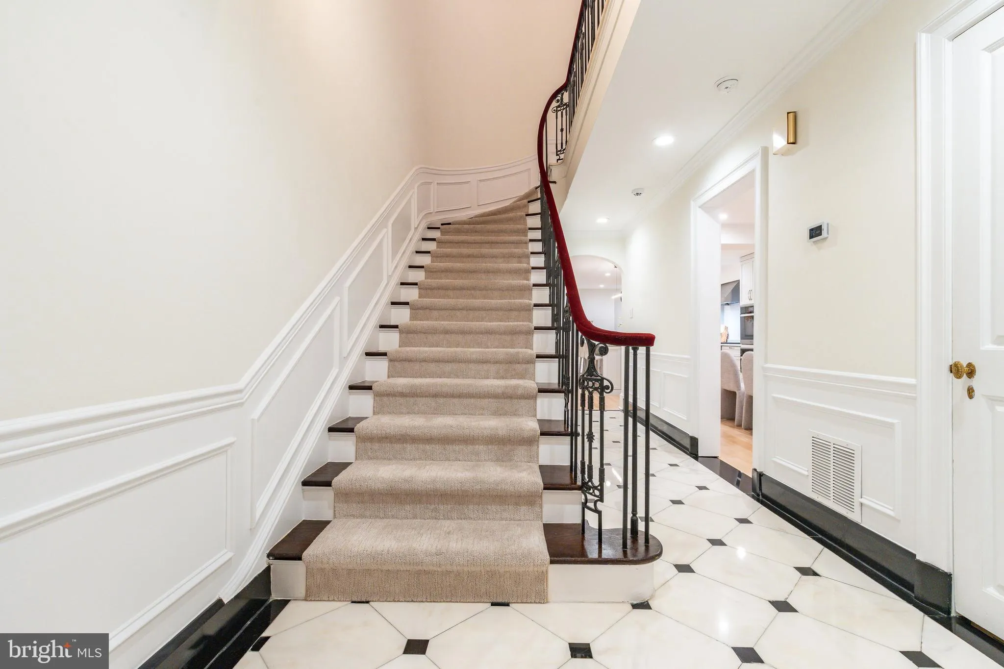 Philadelphia, Pennsylvania 19103, United States, 6 Bedrooms Bedrooms, ,7 BathroomsBathrooms,Residential,Coming Soon,223220