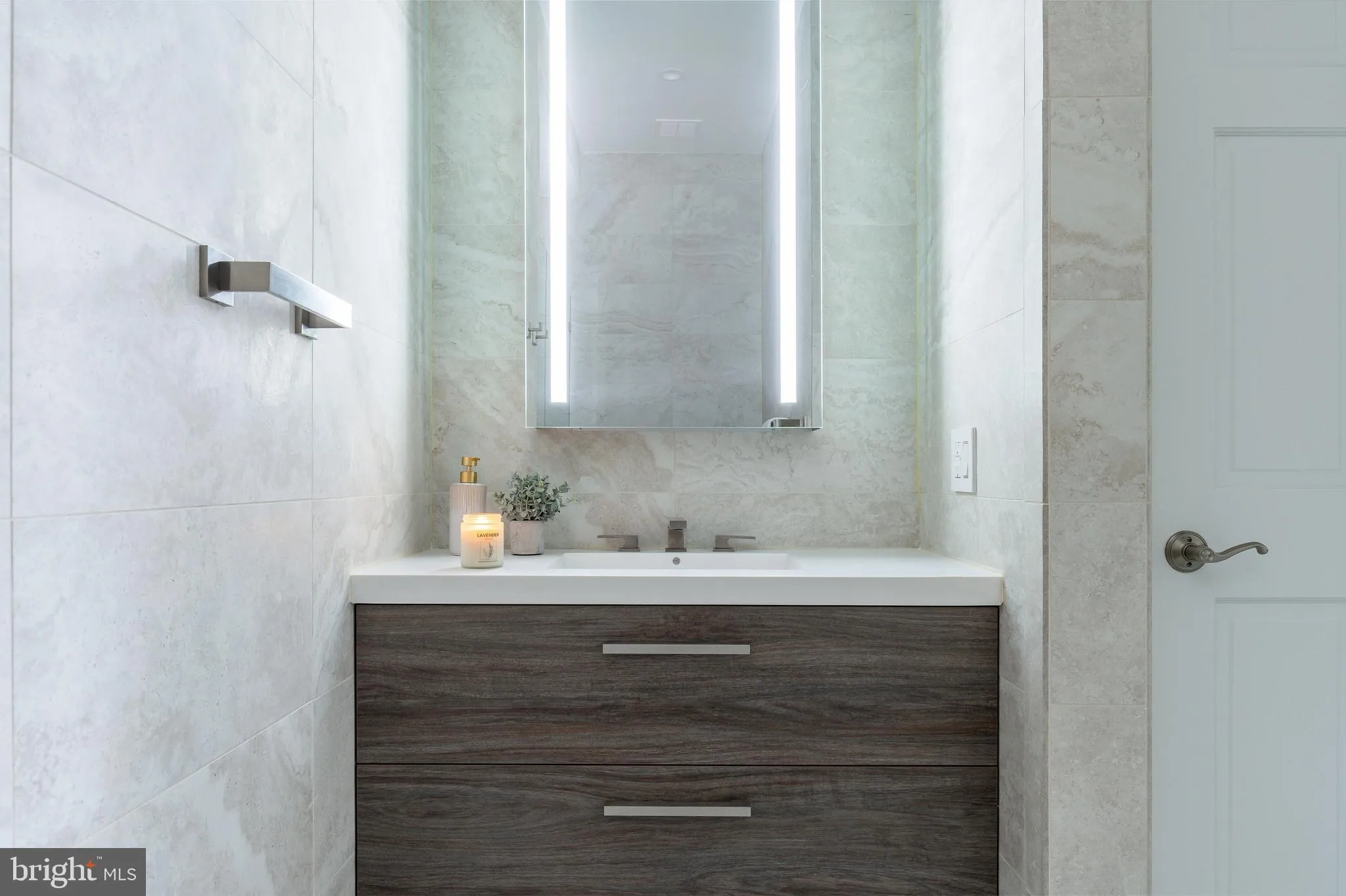 Philadelphia, Pennsylvania 19103, United States, 6 Bedrooms Bedrooms, ,7 BathroomsBathrooms,Residential,Coming Soon,223220