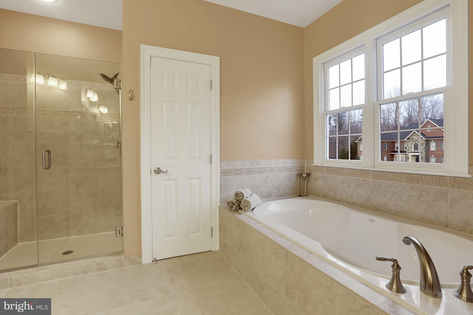 SOUTH RIVER COLONY - Residential