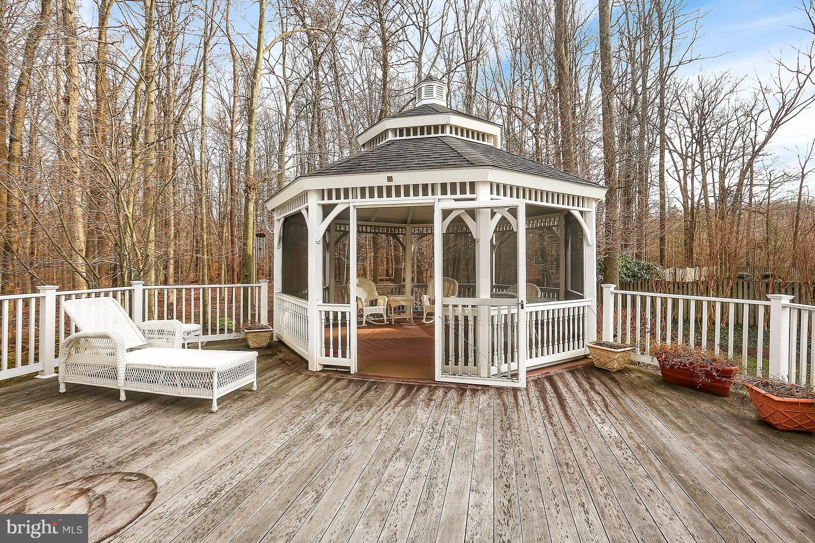 SOUTH RIVER COLONY - Residential