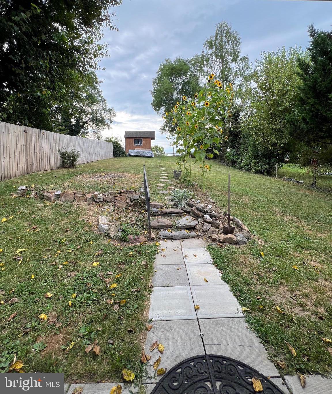 TOWN OF HEDGESVILLE - Residential